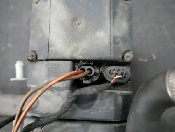 BMW E39 E38 M57 Webasto Chauffage d'appoint OEM 8386352 image 5