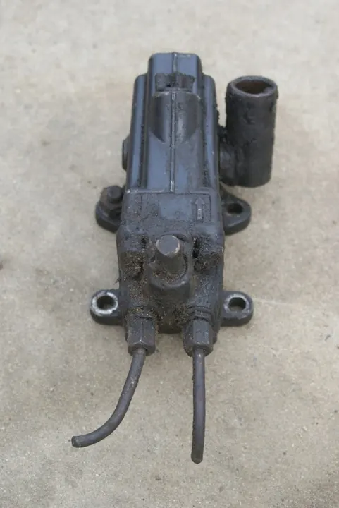 Pompe de levage de cabine MAN 6059 image 4