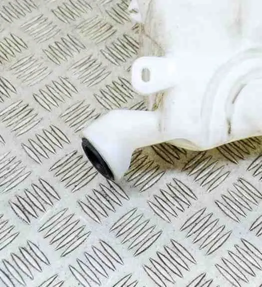 Ruitensproeiervloeistofreservoir Peugeot 2008 1.2L image 5