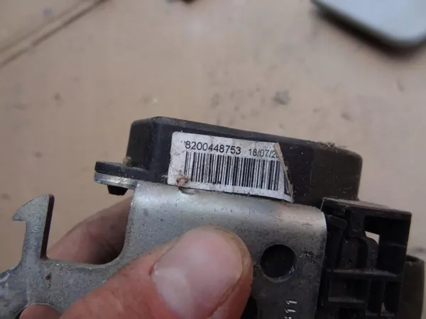 Turvavyö vasen etu OEM 8200448753 ITA Renault Kangoo image 3