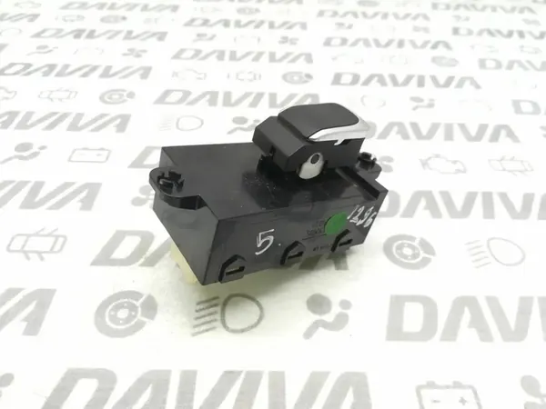 Raamknoppen 2014 KIA 93580B2010 image 2