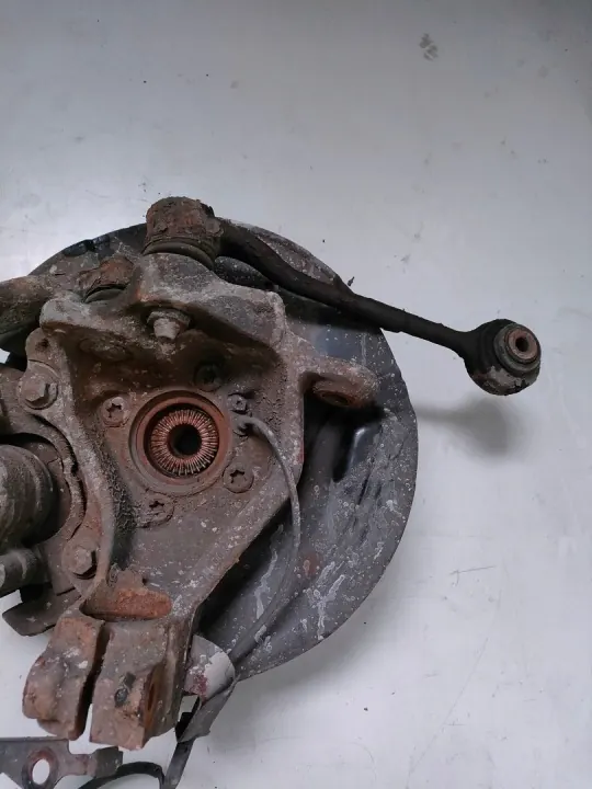 Étrier de frein droit avant BMW X1 E84 N47 X-Drive image 5