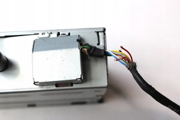 OEM bt-cars-22503 Changer CD 6 disques pour VW Passat B6 image 4