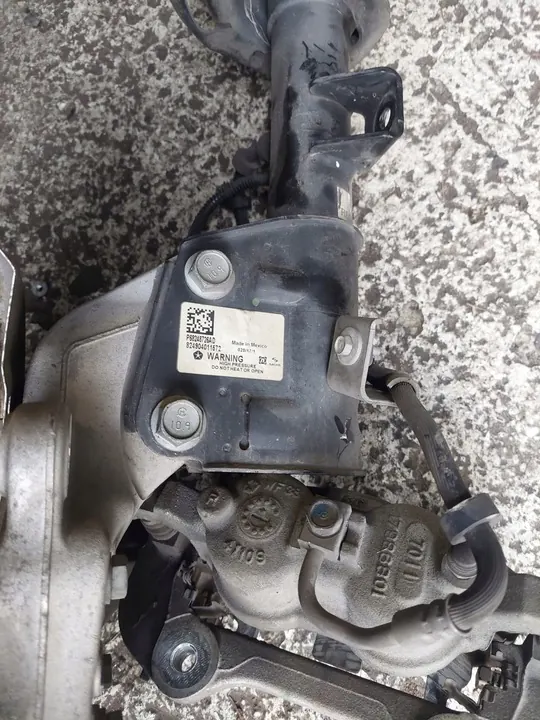 Chrysler Pacifica 2018 Amortisseur avant gauche avec ressort OEM image 6