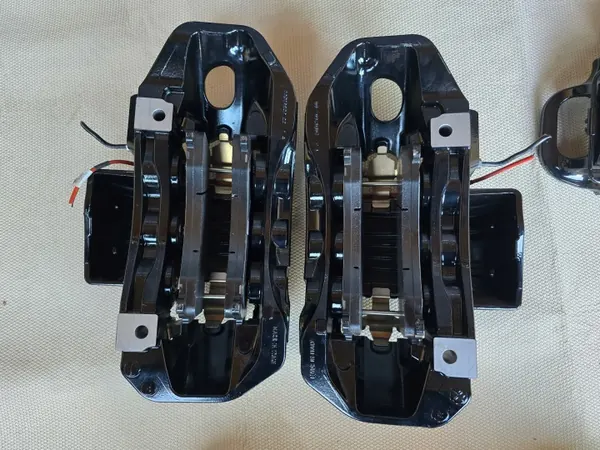 Conjunto discos e pastilhas OEM quali31.01 - Usado image 6