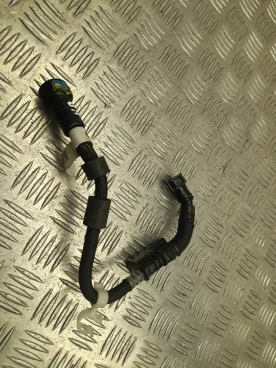 BMW Brandstofverdeelbuis OEM 8476467 - Gebruikt image 2
