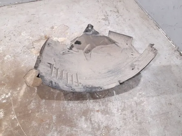 Mercedes-Benz C W204 2011 Passaruota anteriore destro OEM image 6