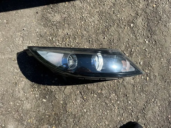 KIA SPORTAGE III Faro Derecho Original Kia 921023U210 image 2