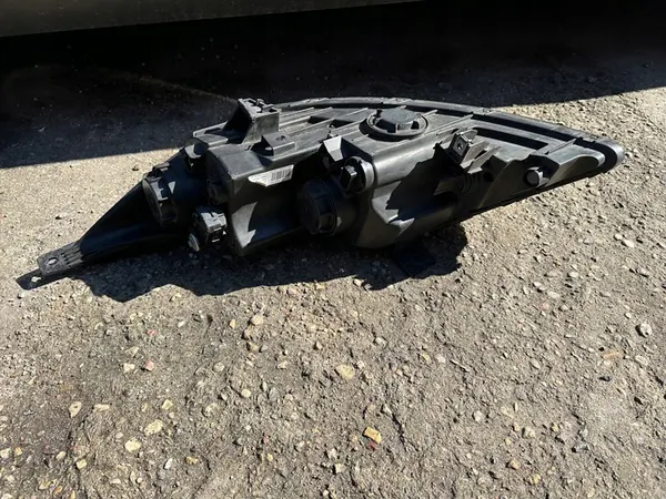 KIA SPORTAGE III Faro Derecho Original Kia 921023U210 image 6