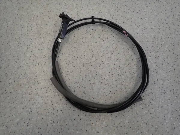 Lien de trappe à carburant Kia Ceed I Kombi 06-12 OEM image 3