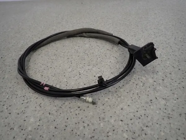 Lien de trappe à carburant Kia Ceed I Kombi 06-12 OEM image 4