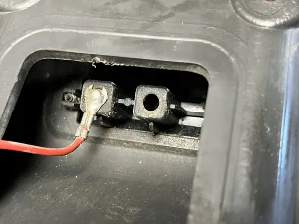 OEM 500331412 Oikea liukuoven liitin Iveco Daily image 9
