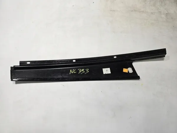 BMW X3 F25 Pilaarbekleding Rechts Achter OEM 7250380 image 3