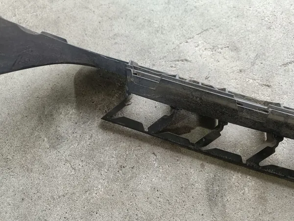 Suporte de para-choque traseiro esquerdo SKODA OCTAVIA III 5E9807863 image 7