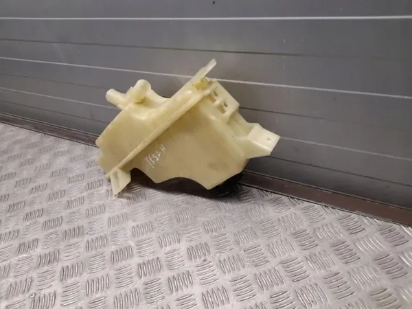 Tesla Model S OEM 600733900B Ausgleichsbehälter Gebraucht image 3