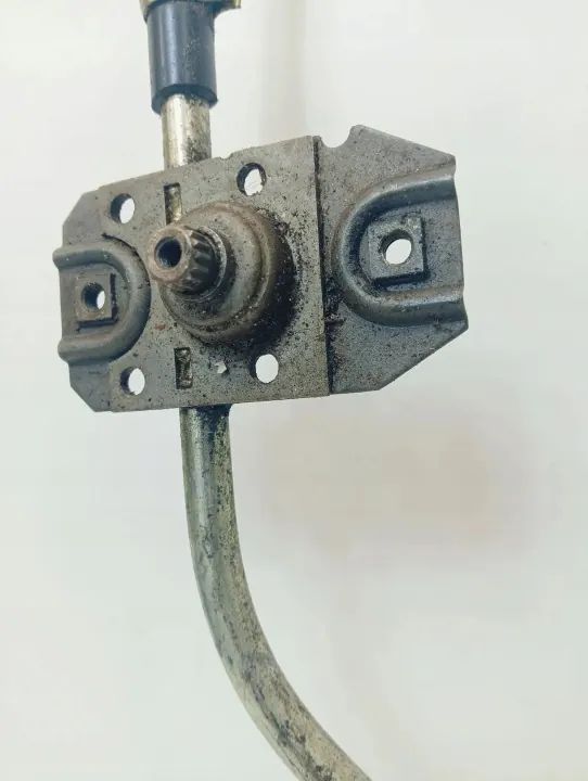VW T3 Fronttür-Fensterheber OEM 6269 - Gebraucht image 5