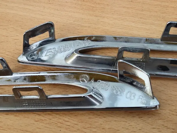 GLC C253 W253 Listello Griglia Cromato Sinistro A2538880385 image 4