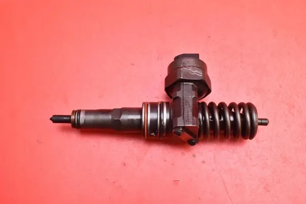 Bomba de inyección OEM 038130073J para VW Golf 4 1.9 TDI image 3