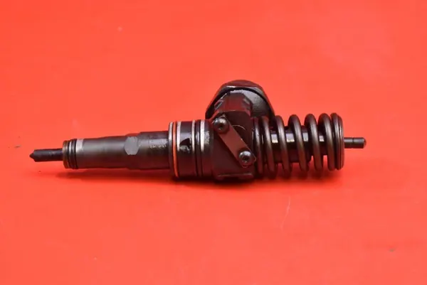 Bomba de inyección OEM 038130073J para VW Golf 4 1.9 TDI image 4