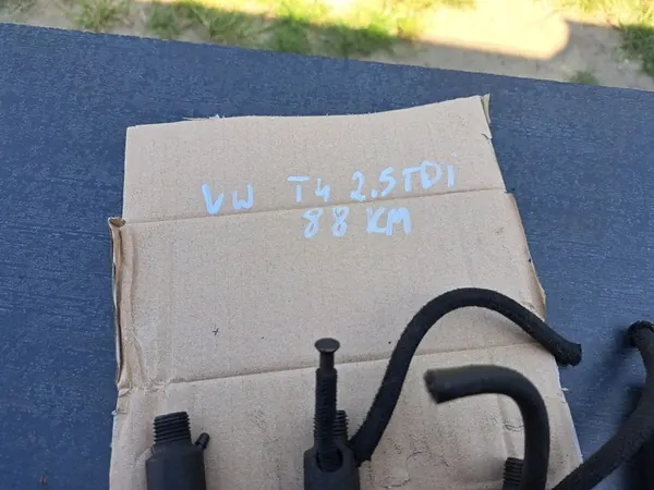 Iniettore Diesel Volkswagen OE image 2