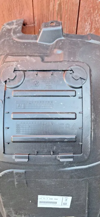 Pasos de rueda delantero derecho BMW X1 E84 OEM usado image 3