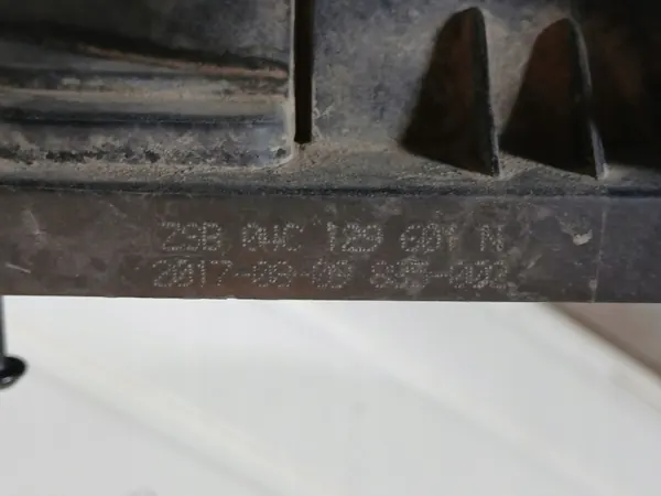 OEM 04C129601N ilmansuodinkansi Skoda Fabia 3:lle image 4
