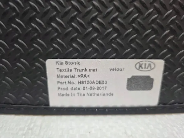 Alfombrilla maletero Kia Stonic OEM H8120ADE50 - Usado image 4
