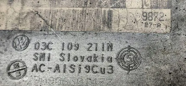 Capa da corrente de distribuição VW 1.6L gasolina 2005 OEM 03C109211N image 3