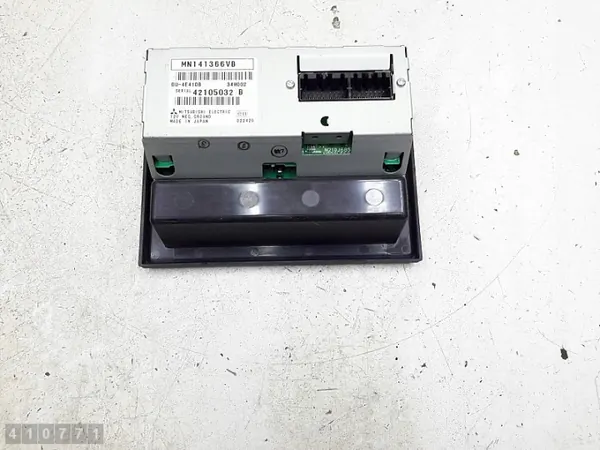 Mitsubishi Grandis Display-Bildschirm OEM MN141366VB image 3