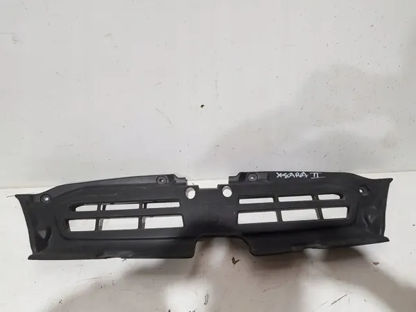 Citroen Xsara 2000 Voorbumper ventilatierooster OEM 9636764480 image 2