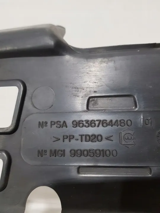 Citroen Xsara 2000 Voorbumper ventilatierooster OEM 9636764480 image 4