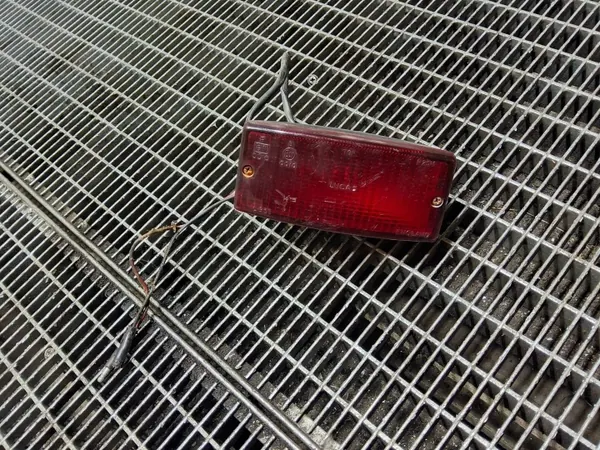 Jaguar XJS Achter mistlamp OEM SKE55490 - Gebruikt image 2