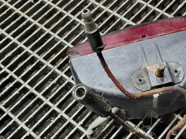 Jaguar XJS Achter mistlamp OEM SKE55490 - Gebruikt image 6