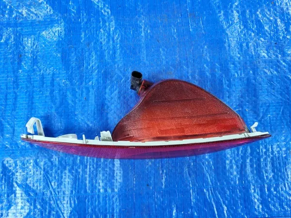 VOLVO V40 II | Vasemman takapuskuriheijastin 31395550 image 2