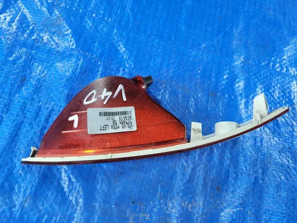 VOLVO V40 II | Vasemman takapuskuriheijastin 31395550 image 4