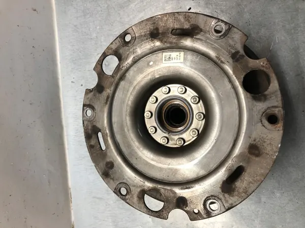 Volante bimassa Audi A6 C7 2.0 TDI image 6