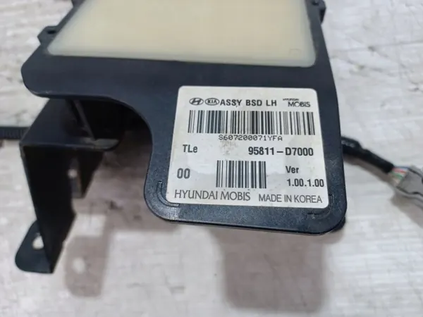 Dodehoek sensor links OEM 95811D7000 Hyundai Tucson image 6