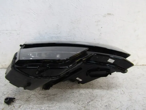 Farol Direito KAROQ 57B941016A image 5