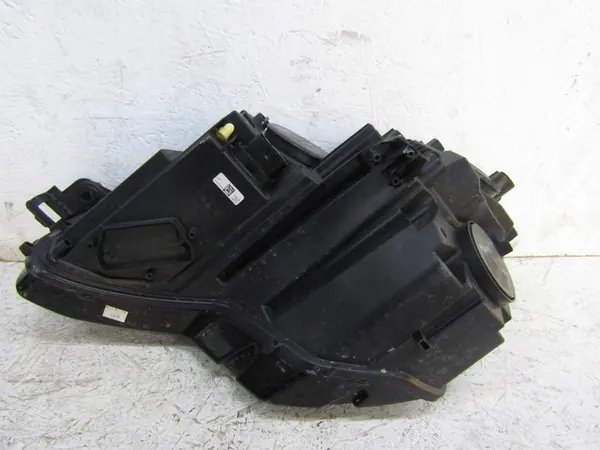 Farol Direito KAROQ 57B941016A image 9