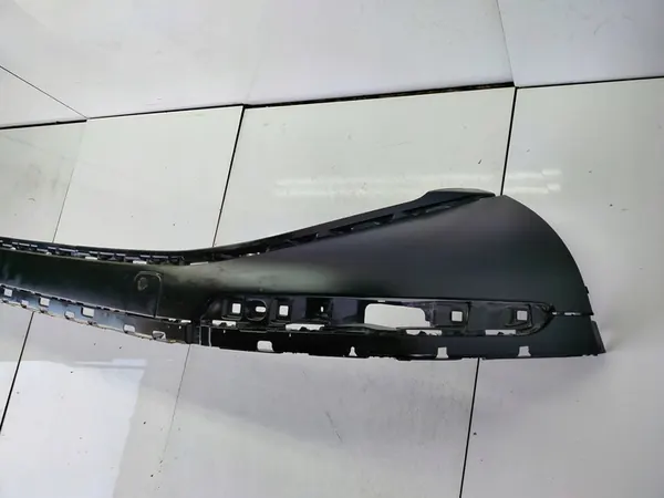 Bakre stötfångartrim VW Touareg II 7P6807521H image 3