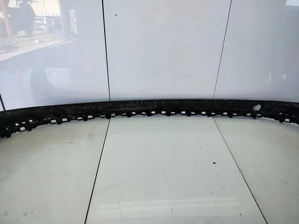 Bakre stötfångartrim VW Touareg II 7P6807521H image 4