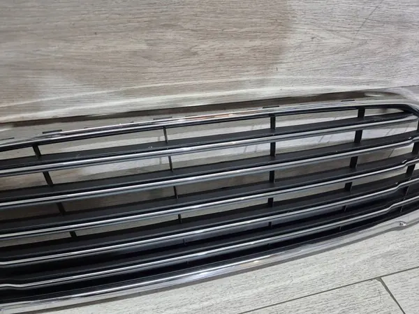 Ford Fiesta 2014 Upper Grill image 4