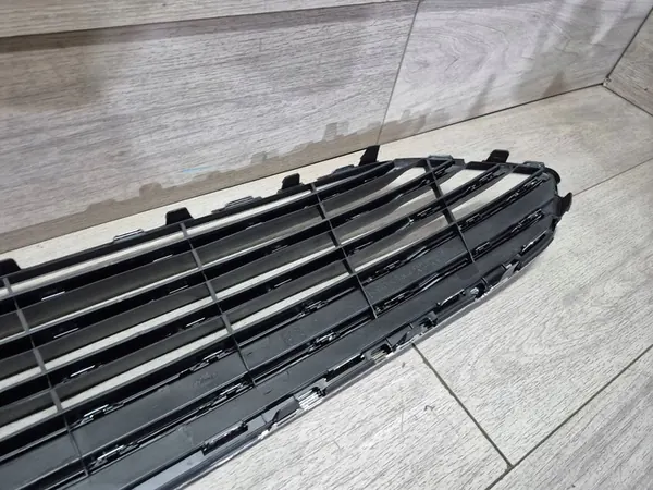 Ford Fiesta 2014 Upper Grill image 8