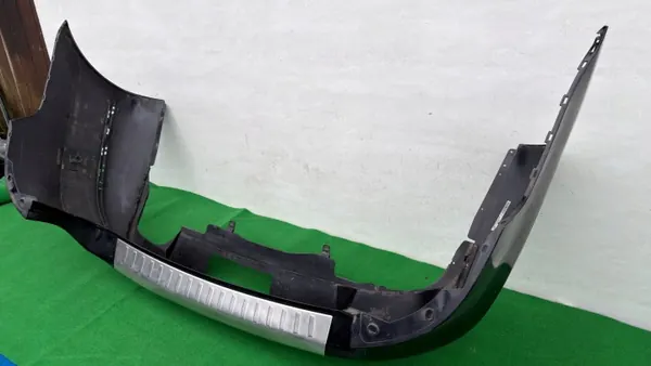 VW Passat B7 Kombi Bakre Stötfångare OEM 3AF807421A image 6