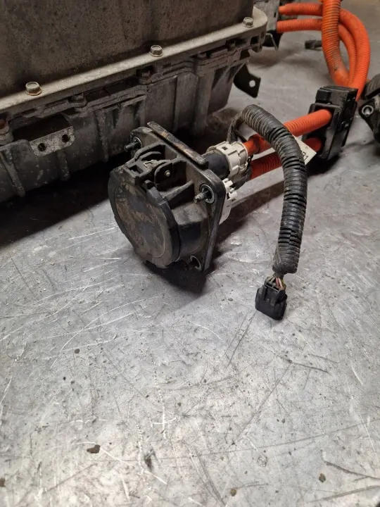 Inversor Nissan e-NV200 OEM 292C04FA1A - Usado image 8