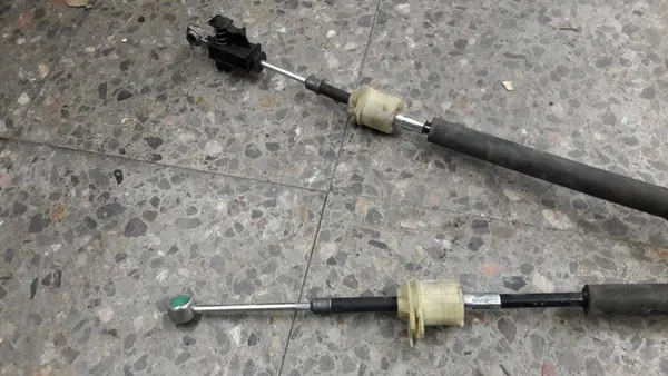 Fiat OE 55260276 gear shift cable image 2