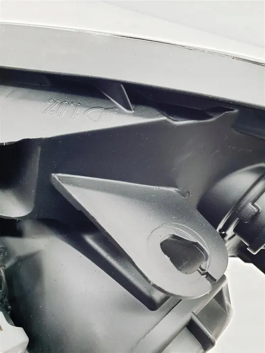 Oikea Xenon-etuvalo Nissan Qashqai I J10 09-13 image 8