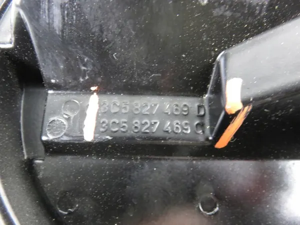 Poignée coffre arrière OEM 3C5827469D pour VW Golf V image 5