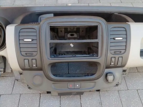 Armaturenbrett-Konsole OEM DESKA ROZDZIELCZA für Renault Trafic III image 3