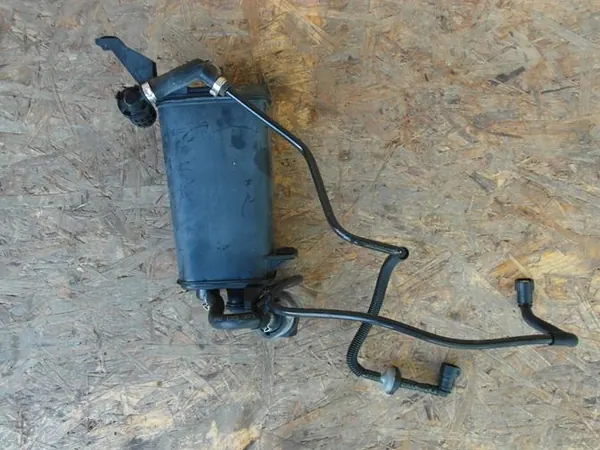 Filtro de carbón OEM 8N0201803M para Audi TT 8N R32 image 3